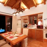 Phos - Boutique Stone And Wood Sanctuary With Private Pool Near Villa Sivota