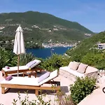 Phos - Boutique Stone And Wood Sanctuary With Private Pool Near Villa Sivota