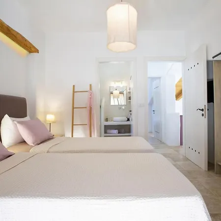 Phos Stone And Wood Sanctuary With Private Pool Near Villa