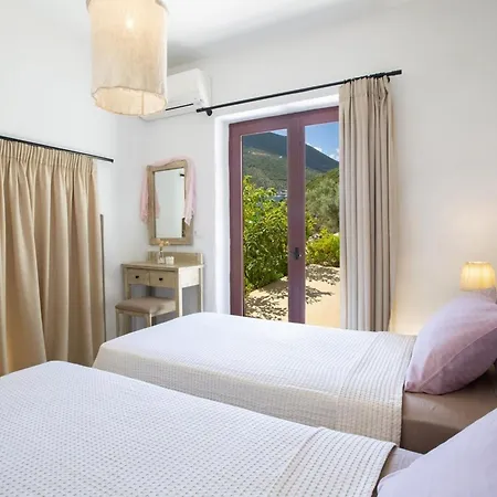 Villa Phos Stone And Wood Sanctuary With Private Pool Near Szívota