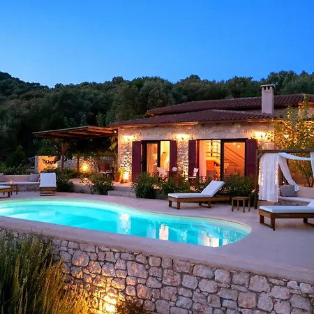 Phos Stone And Wood Sanctuary With Private Pool Near