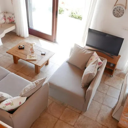 Phos Stone And Wood Sanctuary With Private Pool Near