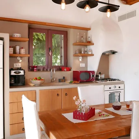 Phos Stone And Wood Sanctuary With Private Pool Near Villa *