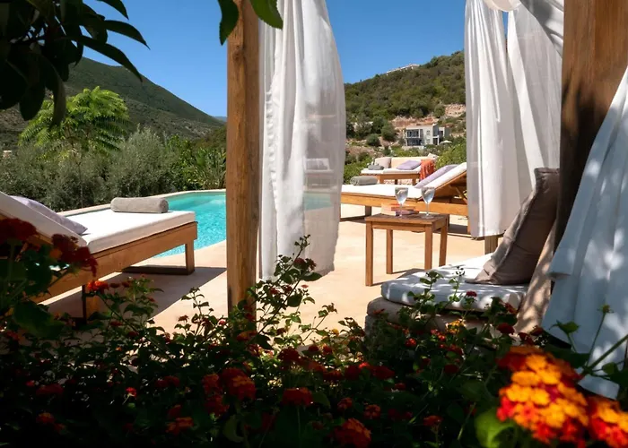 Villa Villa Phos - Boutique Stone And Wood Sanctuary With Private Pool Near Sivota *